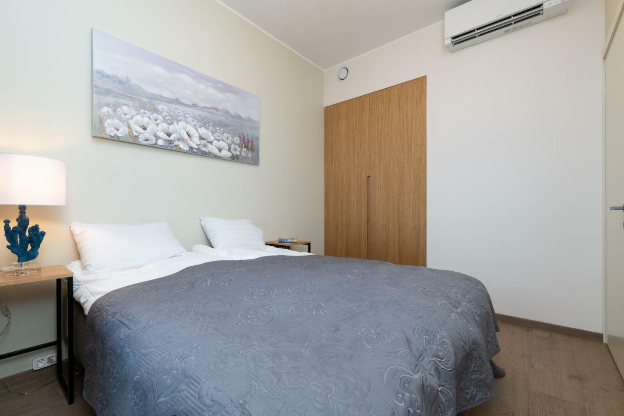 Lootsi Penthouse Lägenhet *